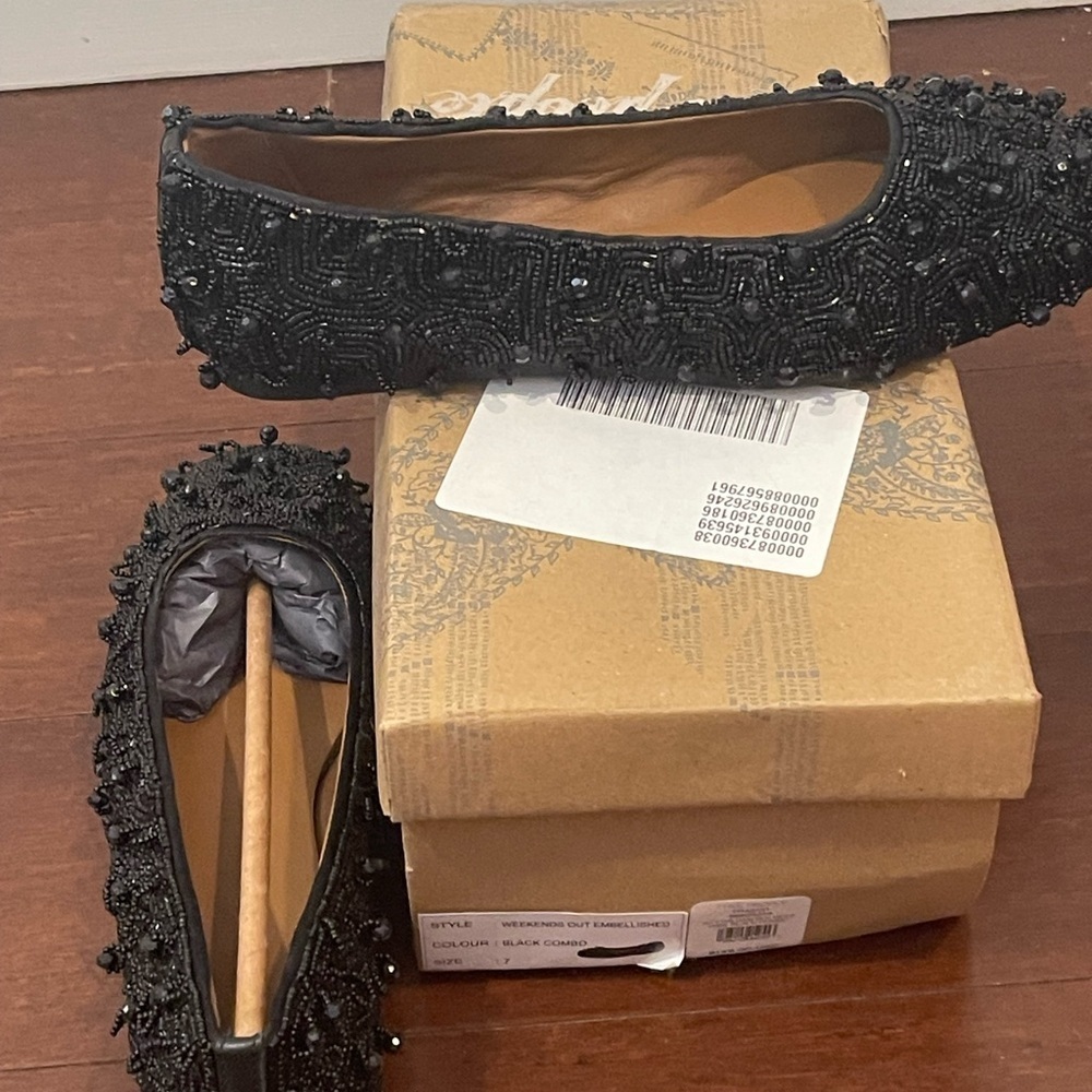 nwt nwb free people Elegant Black Beaded weekends out Women's Flats 7 sold out - Picture 3 of 6